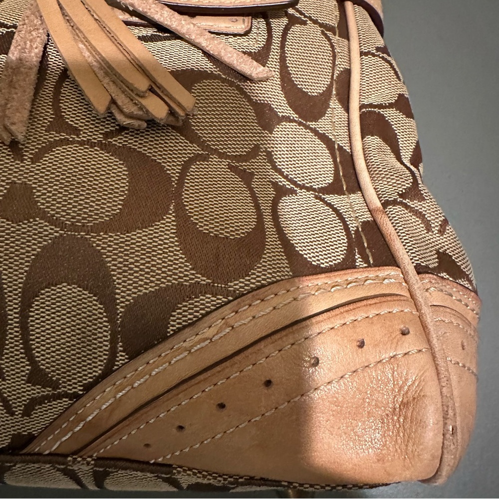 Coach Hampton Signature C Satchel. Y2K. 2006. Style number 10507. - Picture 6 of 10
